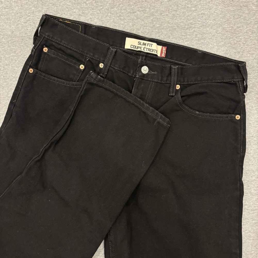 Levi's 516 Slim Straight Jeans Men's Size 38x32 (Fits 37) Black Denim High Rise
